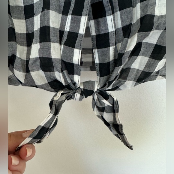 J. Crew Gingham Tie Front Button Down Top. Size Small. - Picture 3 of 7